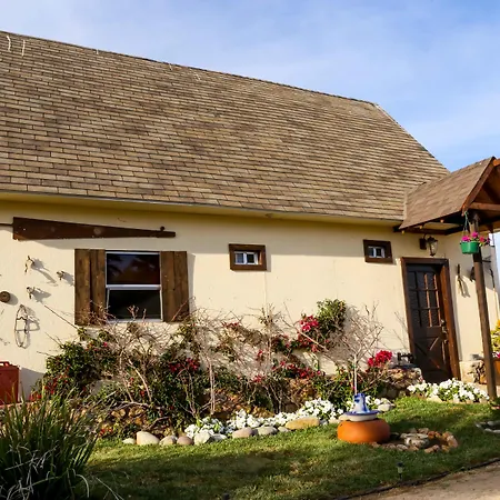 Fernabella's Lodge-2