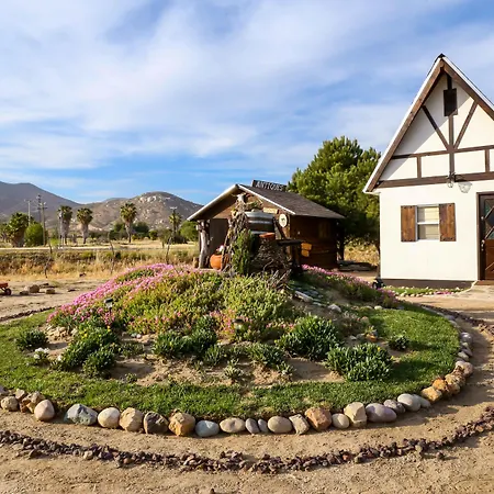 Fernabella's Lodge-3